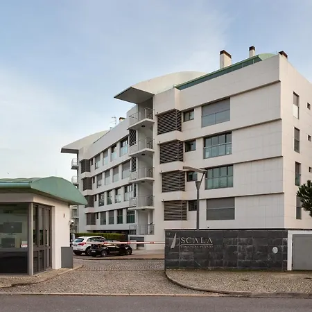 Altido Superb Apt With Terrace, Pool And In ホテル *