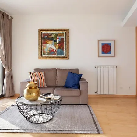 ホテル Altido Superb Apt With Terrace, Pool And In *