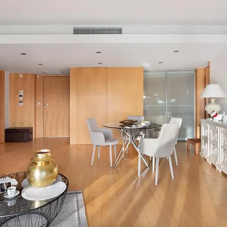 Altido Superb Apt With Terrace, Pool And In