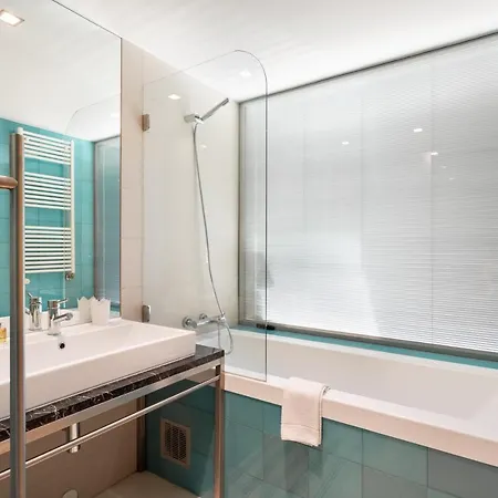 ホテル Altido Superb Apt With Terrace, Pool And In カスカイス