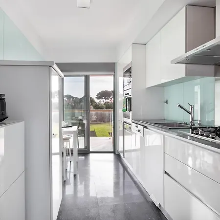 Altido Superb Apt With Terrace, Pool And In *