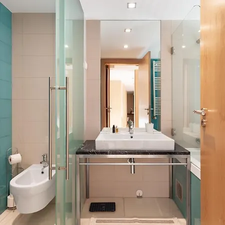 Altido Superb Apt With Terrace, Pool And In *
